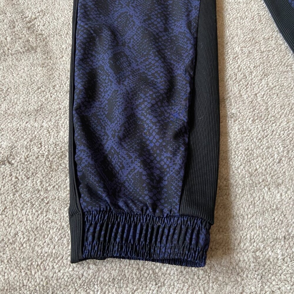 Athleta Printed Brooklyn Jogger Python Nwot - image 6